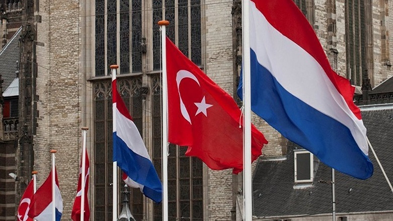 Hollanda Türkiye'ye silah ihracatını askıya aldı